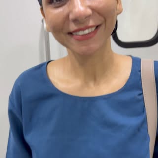A excelente cirurgiã plástica Dra. Smriti Nathani, de Chennai, Índia, compartilha um pouco da sua ex