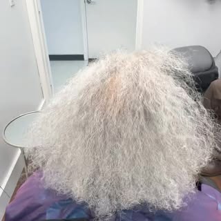 A’Dai Hair Care, officially introduced through a real healthy hair moment. 💜

This dematting proces