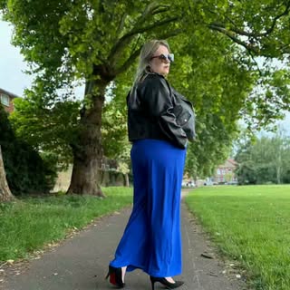 Kobieto… ❤️

Tyle lat byłaś dla innych. 
Mama, żona, partnerka, córka, przyjaciółka… 

Zawsze ktoś b