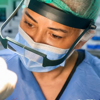 Manual FUE allows each graft to be evaluated individually and every stage of the procedure to be car