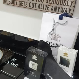 Work hard..enjoy your life. Smell nice & wear comfy shoes 😆