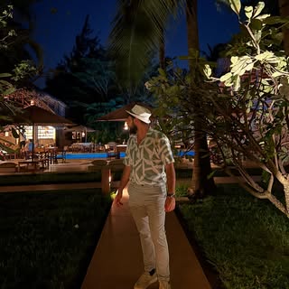 🌴
