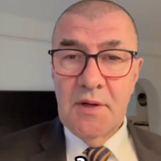 Egy friss hajbeültetés után nincsenek feltűnő nyomok🙂 Szinte azonnal lehet emberek közé menni és do