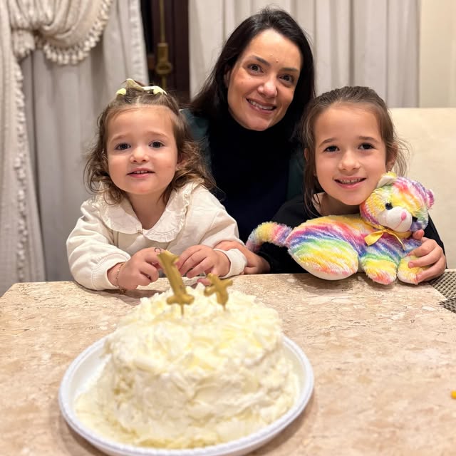 42 anos. 🎂

Mais um ciclo que se inicia, com muita gratidão por tudo que vivi e construí até aqui.

