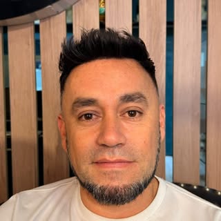 En Hairs Premium creemos que un cambio de imagen puede ser el comienzo de una nueva etapa.

La pérdi