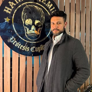 En Hairs Premium creemos que un cambio de imagen
puede ser el comienzo de una nueva etapa.
La pérdid