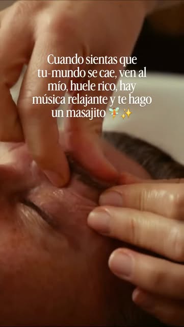 El estrés de la semana no solo se siente en los hombros; tu rostro habla por ti. El apretar la mandí