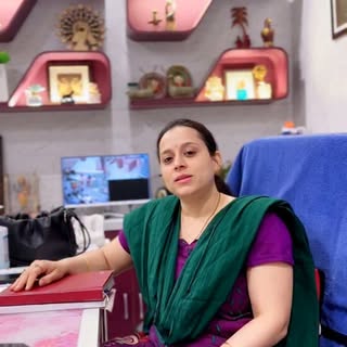 चेहऱ्यावरचे तपकिरी डाग वारंवार परत येत आहेत? 
कदाचित ते साधं pigmentation नसून Melasma असू शकतं.
फक्