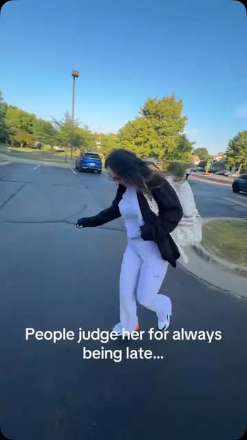 What happens when the staff takes over our TikTok 😩😩😅😅😎😎

Follow us on TT: skin.and.hair.cen