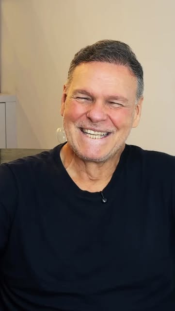 Muita gente acha que transplante capilar é só estética… mas para esse paciente, foi sobre proteção e
