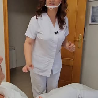 Mi madre: "Solo quiero unas cejas naturales"😅
.
Técnica Hair Stroke, efecto pelo a pelo y un result