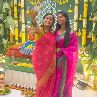 Just love ❤️
Shot and edit by @bookashoot.in 

Cheers to 2 entrepreneurs @lasyamanjunath akka and @h
