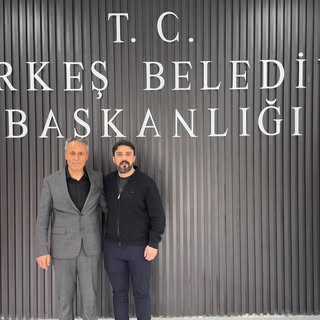 İstanbul’da Özel Saç Ekim Polikliniği olarak hizmet veren  Saç Ekim Uzmanı kıymetli hemşehrimiz Mura