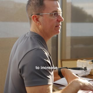 What does worsening pain after a hair transplant mean?

Some discomfort can be expected during recov