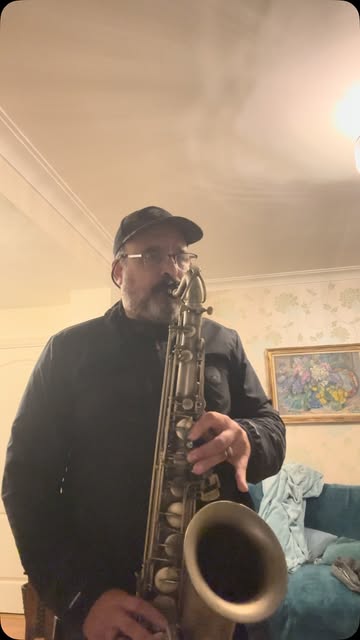 #coldlittleheartmichaelkiwanuka  #coldlittleheart #tenorsax #dewingmusic