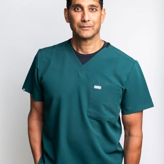 If you’re new here, let us introduce you to the expert behind CosMedics transformations — Dr. Ashwan