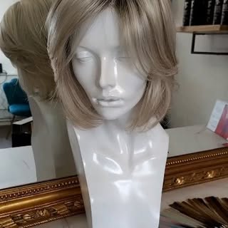 Beautiful new colour 'Milky Opal Rooted' in this lovely layered style 💖💇🏼‍♀️
#carpenterswigs #hai