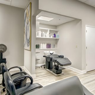 Here's what your first treatment at Hair Clinique Restoration Center looks like:

💡 Every client st