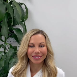 Earlobe filler with Dr. Bailey ✨
A subtle treatment to restore volume, improve symmetry, and support
