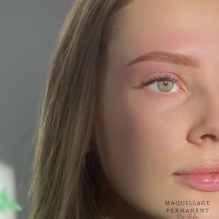 Maquillage permanent des sourcils 😍

Mettez votre beauté en valeur grâce au maquillage permanent et