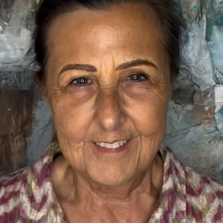 No todas las cejas necesitan volver a pigmentarse. A veces el trabajo consiste en corregir tonos ant
