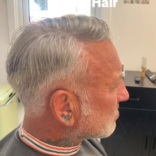 ⭐ 5 STAR HAIR ⭐

MEN’S HAIR SYSTEM SPECIALIST

Ready for a fresh new look?
Discover the confidence t