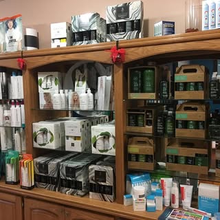 Holiday gift sets are here!
#aquage #paulmitchell #christmasgift #holidaygifts