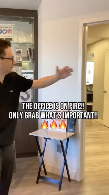 🚨 OFFICE EMERGENCY! 🚨

“What are you grabbing first?” 👀

👨‍⚕️ Dr. Paul Carniol, MD & Dr. Eric Ca