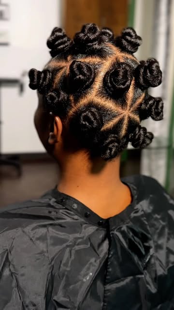 She kept saying “I want the Ruby Rohd Knots” so we betterment 

Texture Hair Expertise | Education |