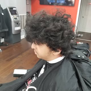 🤫no caption needed.  Come see Sea. #nyfemalebarber #femalebarberqueens
