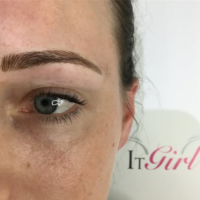 #scottsdalebrows #scottsdalemicroblading #tempebrows #phoenixbrows #perfectbrows #harmonymb #eyebrow