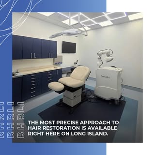 ARTAS iXi Robotic FUE uses AI-powered technology to map and harvest individual follicular units with