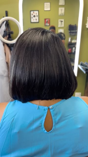 Want the bob look without committing to the cut? ✨

You don’t always have to lose your length to swi