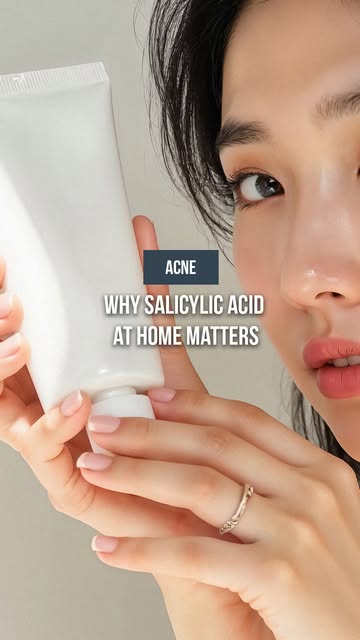 Microcomedones are the tiny oil-and-skin-cell plugs that start acne before you even see a pimple. BH