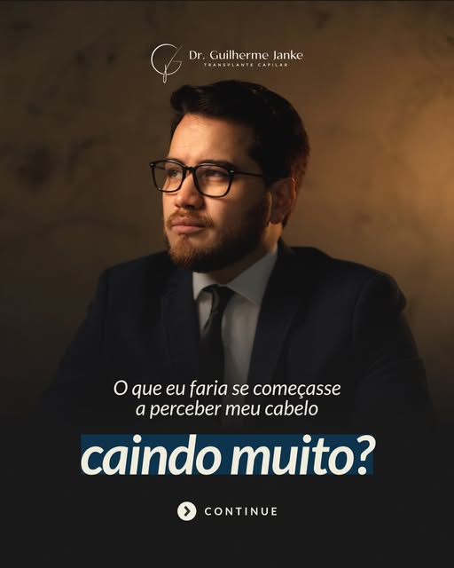 Perceber o cabelo caindo mais do que o normal não é algo que deve ser simplesmente ignorado.

A qued