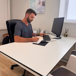 👨‍⚕️ Cada persona, cada caso y cada objetivo son diferentes.

Por eso, antes de comenzar cualquier 