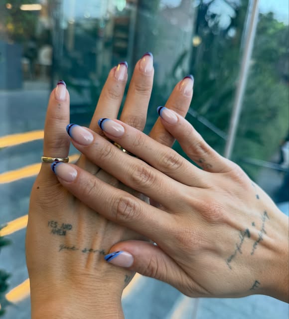 Builder gel con diseño french 🍇💙✨