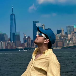 i can feel the new people ‘round me 
you can see that my city found me
•
•
NYC