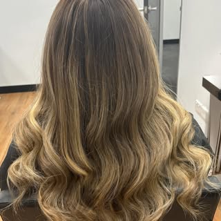 From thinning to thriving!✨ See this incredible transformation with our CNC hair system. 

Book a co