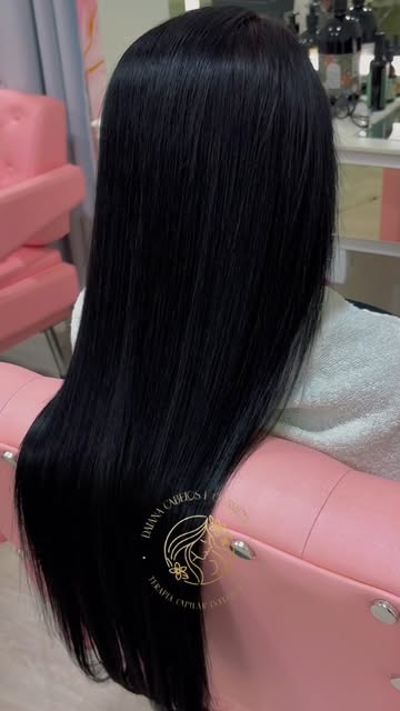 LISO PERFECT GLOW ✨👏🏽💋

Brilho, movimento, alinhamento e um resultado simplesmente INCRÍVEL. 🤍
P