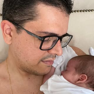Dia 15/04/2021.
Nasceu nosso Gui, e junto com ele nasceu um PAI.
Os desígnios de Deus não falham. Co