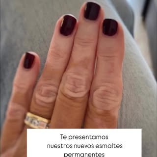 ✨Dale a tus uñas el cuidado que merecen✨
En area estética nos ilusiona presentarte Manucurist, la ma