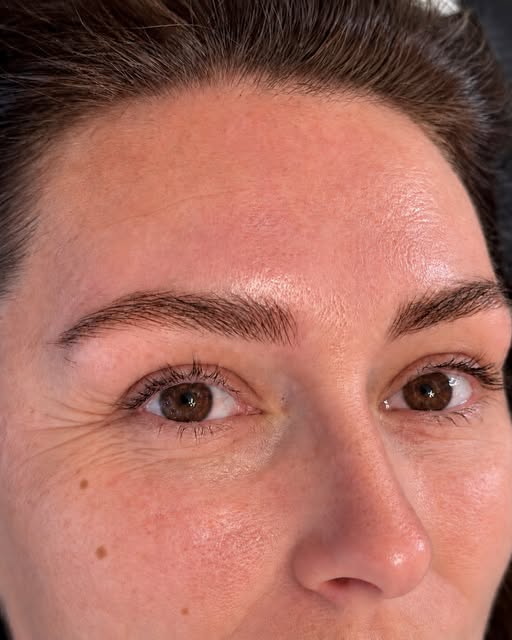 Le prometí que aquí las únicas protagonistas serían sus cejas. Quería enseñaros este trabajo porque 