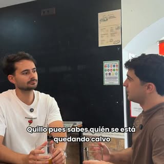 Como cuando están hablando de gente que se está quedando...👨🏻‍🦲

Y tu cada día ves más pelos en l