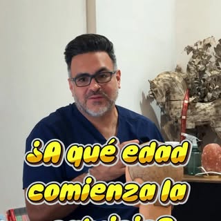 La pregunta del millón... ¿𝗮 𝗾𝘂é 𝗲𝗱𝗮𝗱 𝗰𝗼𝗺𝗶𝗲𝗻𝘇𝗮 𝗹𝗮 𝗰𝗮𝗹𝘃𝗶𝗰𝗶𝗲?👨🏻‍🦲

Pues, s