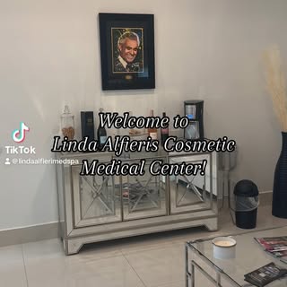 Welcome to our Cosemtic Medical Center!
💥We offer FREE consultations for all of our
services!
📱Cal