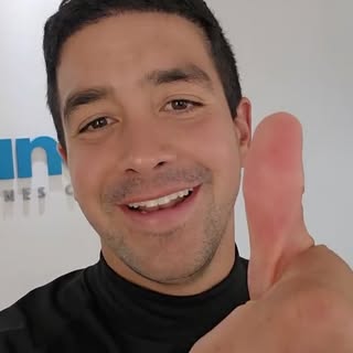 Testimonio de nuestro paciente, actualmente 6 meses de evolución, muy contento con sus resultados 💯