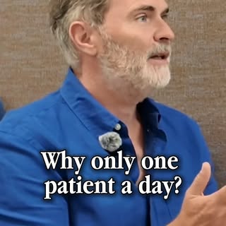 🇹🇷 Why would a hair transplant surgeon in Turkey choose to operate on just ONE patient a day?

I a
