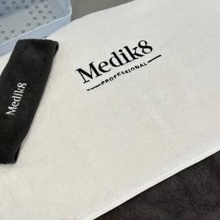 NEW TREATMENTS ‼️

MEDIK8 facials now available including the latest ⭐️Crystal Retinal Age-Defying F