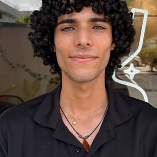 Men’s haircut & finger coils by Gladimar ✨ @hairby.gala 

Reserva en el link en nuestro bio o lláman